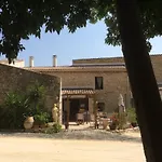 Hotel Logis Restaurant Le Clos Des Capitelles 3*