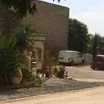 Logis Restaurant Le Clos Des Capitelles Hotel