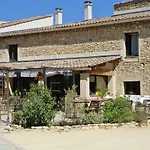 Logis Restaurant Le Clos Des Capitelles Hotel Uchaud