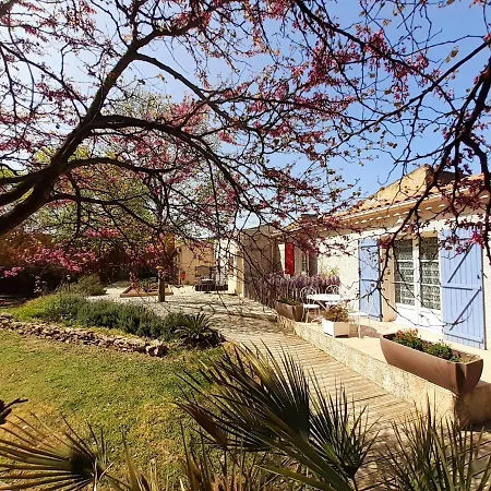 Logis Restaurant Le Clos Des Capitelles Hotel Uchaud