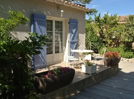 Logis Restaurant Le Clos Des Capitelles Hotell