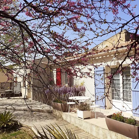 Hotel Le Clos Des Capitelles 3*