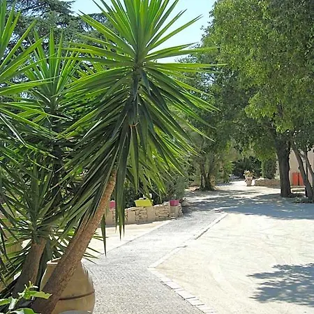 Logis Restaurant Le Clos Des Capitelles Hotel 3*
