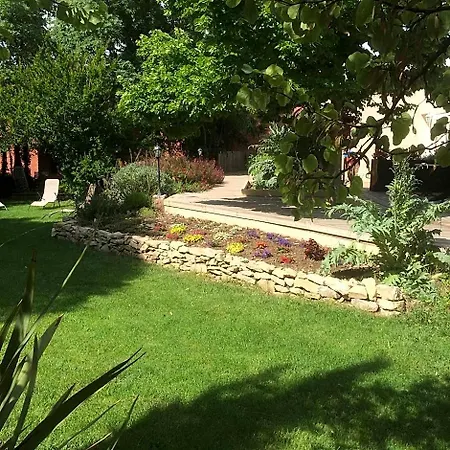 Le Clos Des Capitelles Hotel 3*