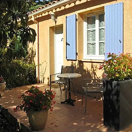 Hotel Le Clos Des Capitelles 3*