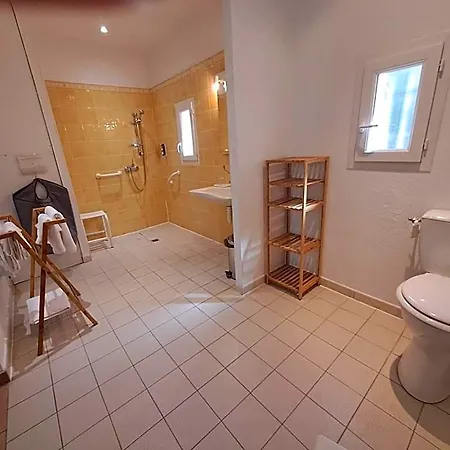 Logis Restaurant Le Clos Des Capitelles 3*