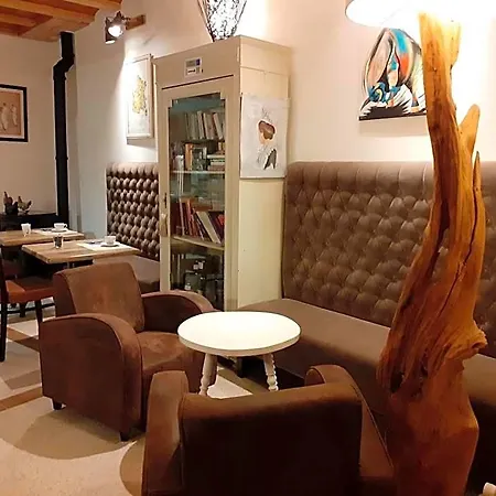 Logis Restaurant Le Clos Des Capitelles