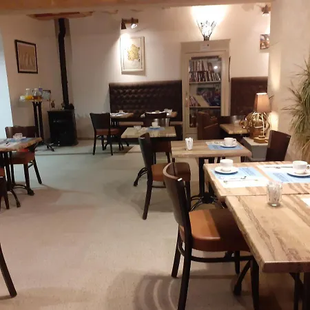 Logis Restaurant Le Clos Des Capitelles 3*