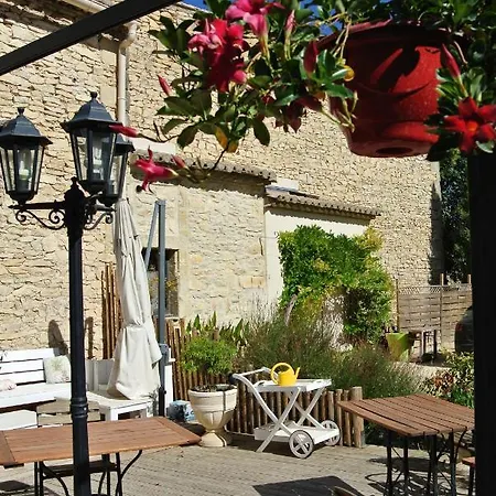 Logis Restaurant Le Clos Des Capitelles Юшо