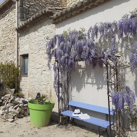 Ξενοδοχείο Logis Restaurant Le Clos Des Capitelles Uchaud
