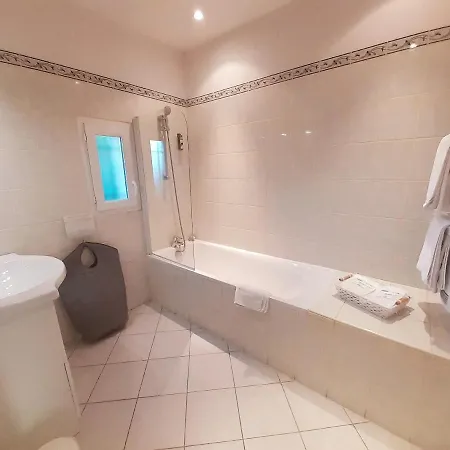 Le Clos Des Capitelles Uchaud