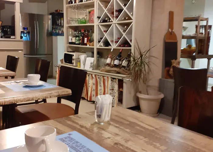 Logis Restaurant Le Clos Des Capitelles 3*